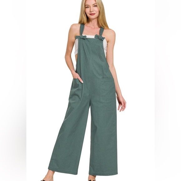 Zenana Outfitters Pants - NWT Zenana Woven Stretchy Knot Tie Green Overalls
